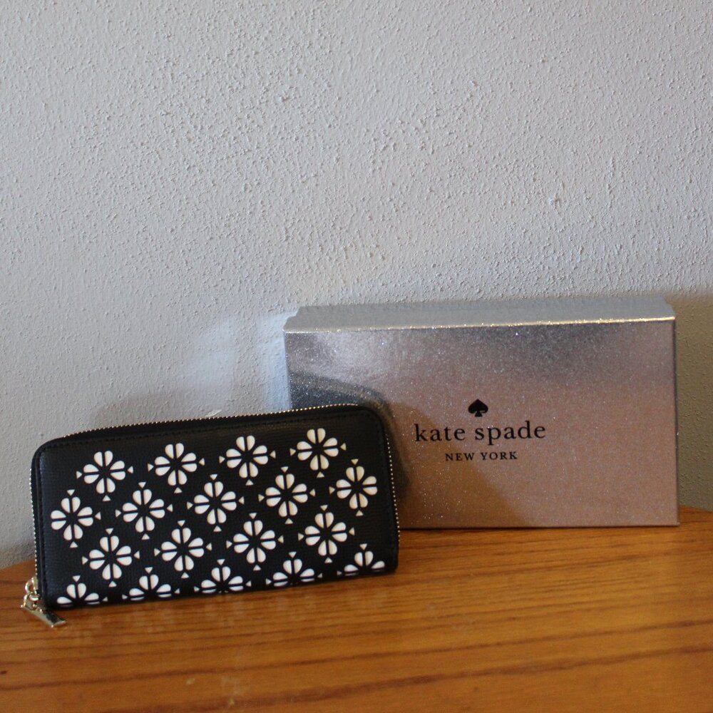 KATE SPADE Black Cut Out Leather Accordion Wallet with Gift Box